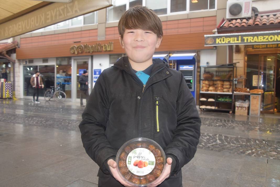 Konya’da hurma tezgâhları kuruldu: İşte Ramazan öncesi fiyatlar... 9